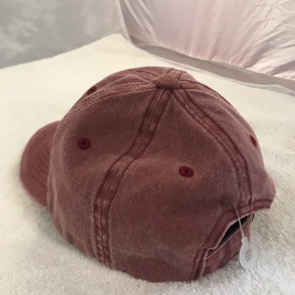 Kaufman for Nassau Bahamas on Adjustable Maroon Travel & Beach Baseball Cap - Picture 6 of 12